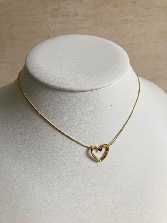 Aşk Necklace – Sculpted Heart Pendant
