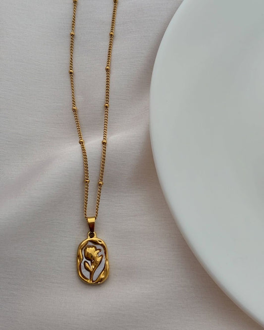 Vèsta Necklace